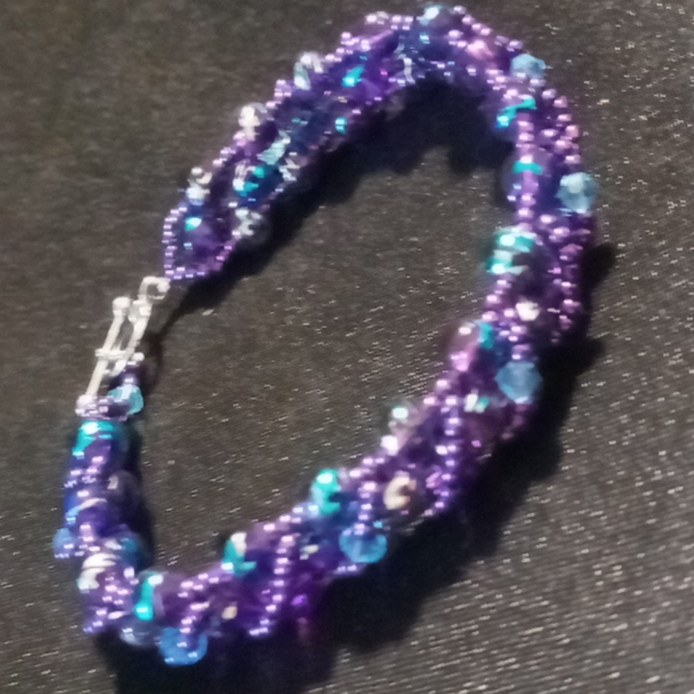 Elegant Purple and Blue Beaded Bracelet 8 In Long